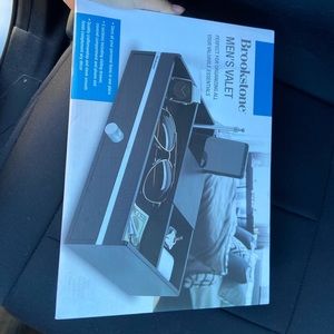 Brookstone men’s organizer